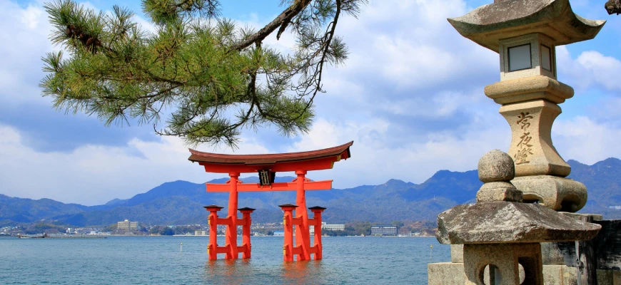 Exploring Miyajima Island, Itsukushima Shrine and Mount Misen on a vegan-friendly tour of Hiroshima, Japan
