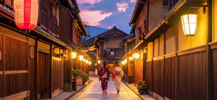 Walking through Nijo Castle and Kyoto's historic Geisha District, vegan travel in Japan