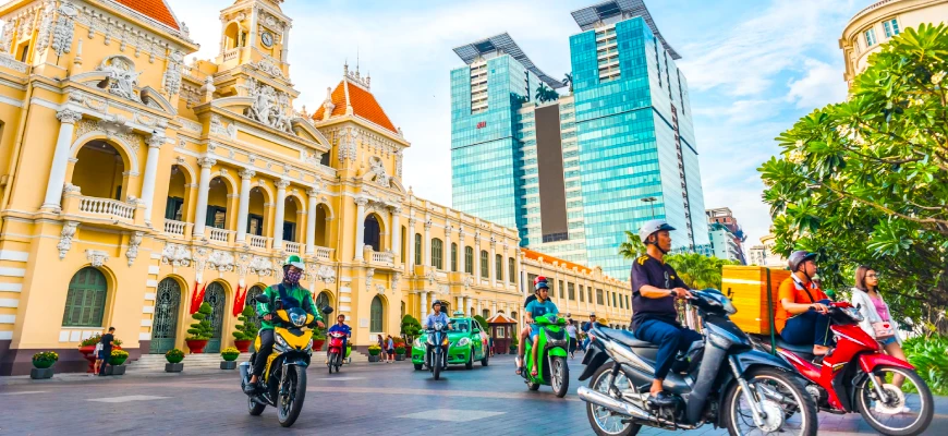 A busy street in downtown Saigon, District 1
